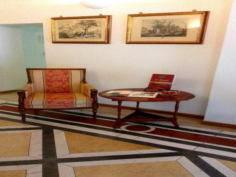 Aparthotel Palazzo La Fenice Massa Marittima